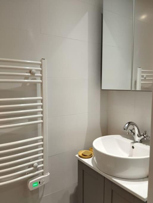 Appartement De Charme - Wifi - Centre Historique 툴롱 외부 사진